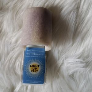 Bath and body works wallflower plug